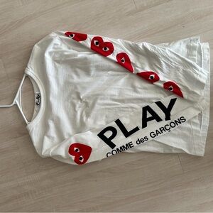 Comme des Garçons Play White T-Shirt with Red Heart Design